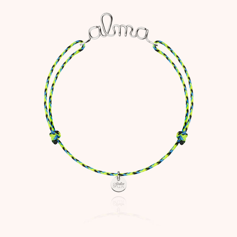 Bracelet Cordon Slim Knot Personnalisé — gros plan sur le fermoir, argent sterling 925