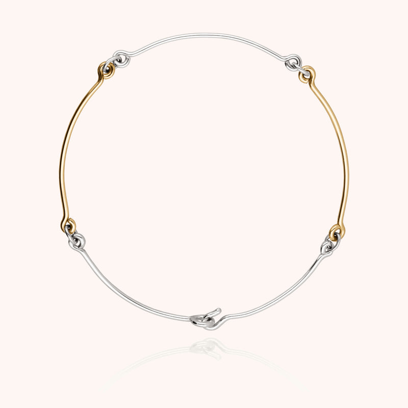 Bracelet masculin Peter porté au poignet, design contemporain sophistiqué