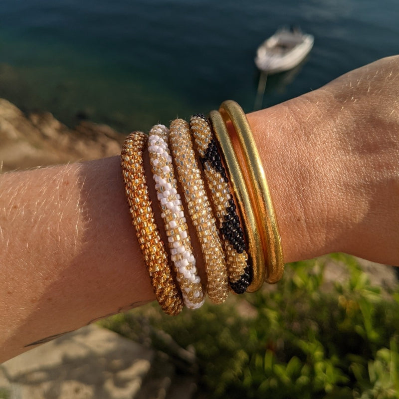 Pulsera Nepalesa #3 - Negra y Dorada