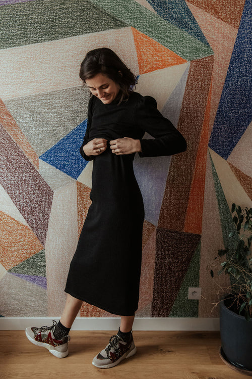 Ava – La Longue Robe Noire D’Allaitement