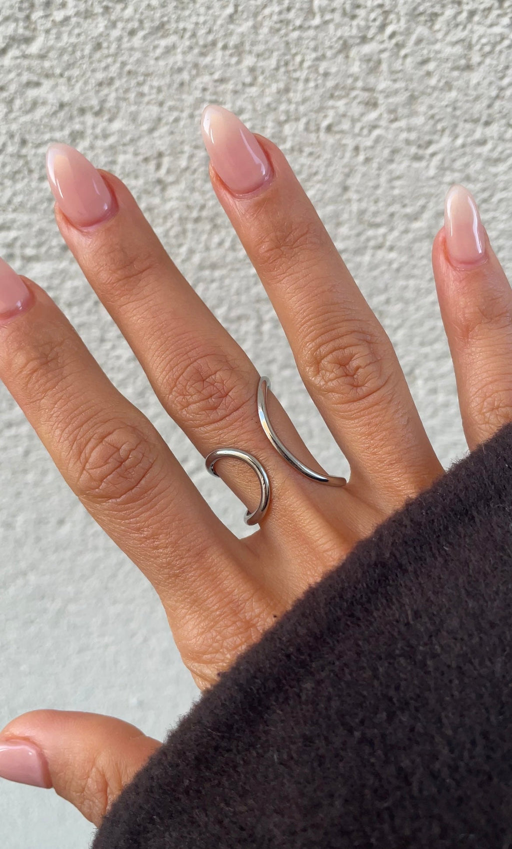 Thin Embrace-ring