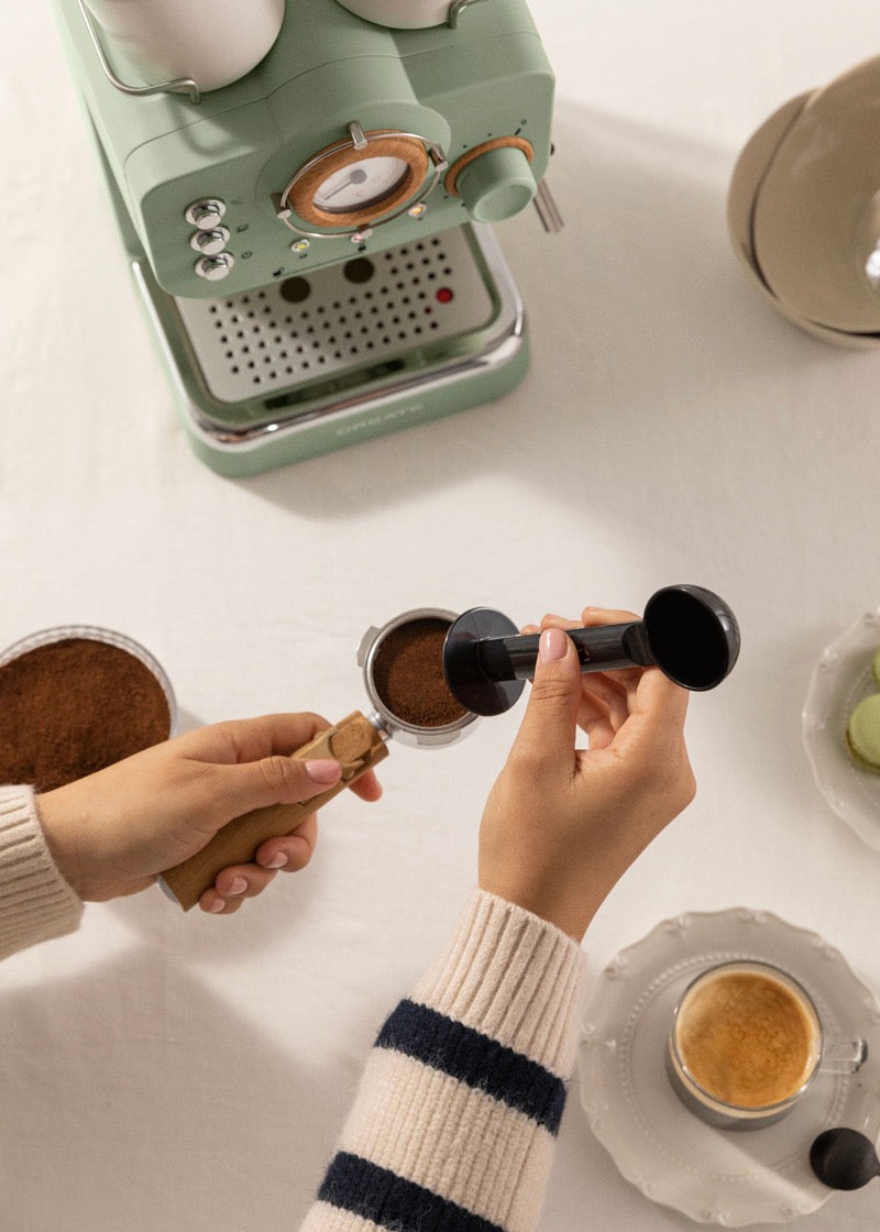 Thera Retro Matt - Espresso Machine with Matte Finish - Sage Green