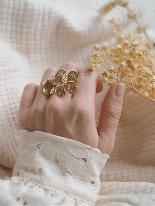 Lya Adjustable Ring