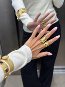 Anillo atrevido