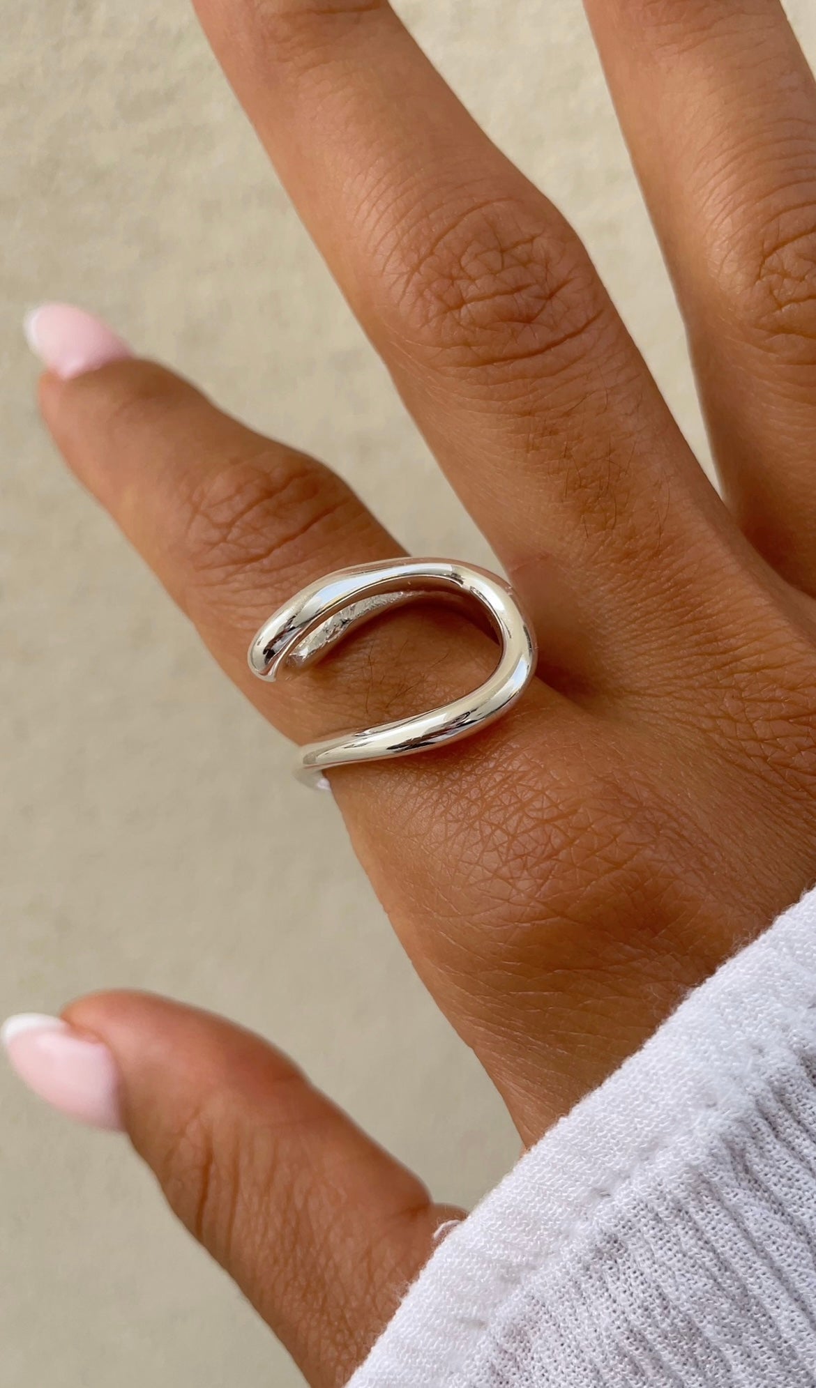 Graphic Collar Ring