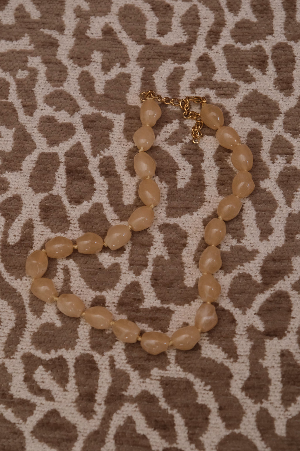Collier grosses perles beige