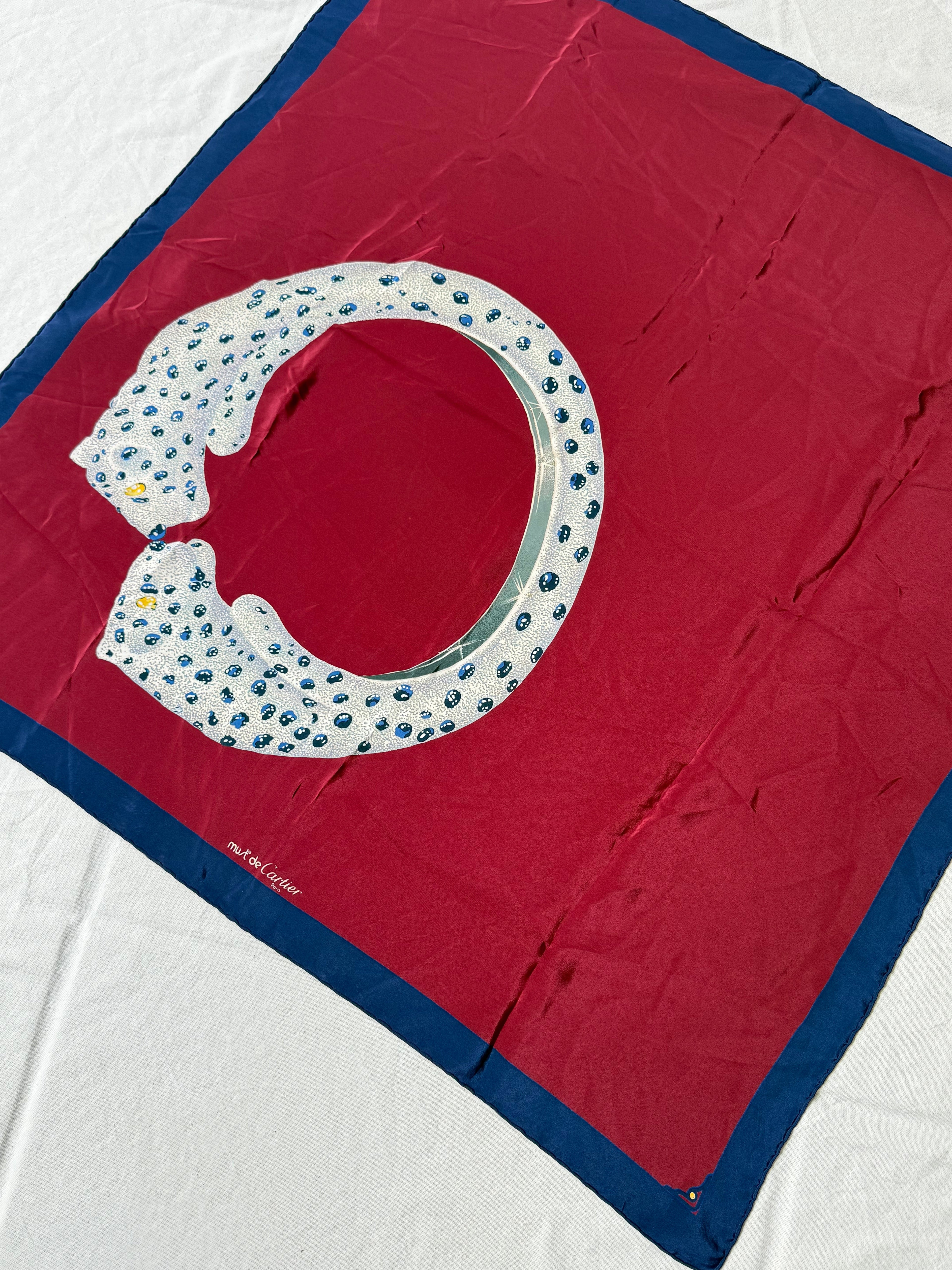 Foulard Cartier – Modèle Rouge Et Bleu Marine
