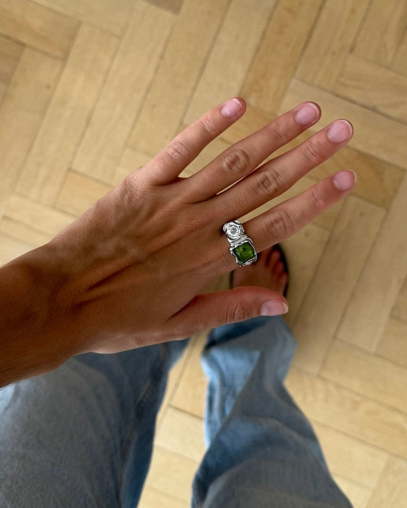 Efímero Plateado Ring