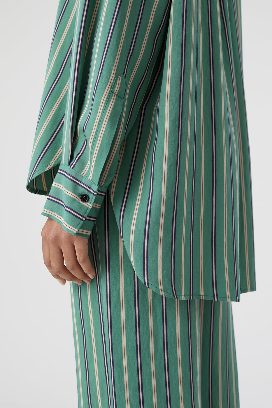 Camisa Oversize - New Green - Mujer
