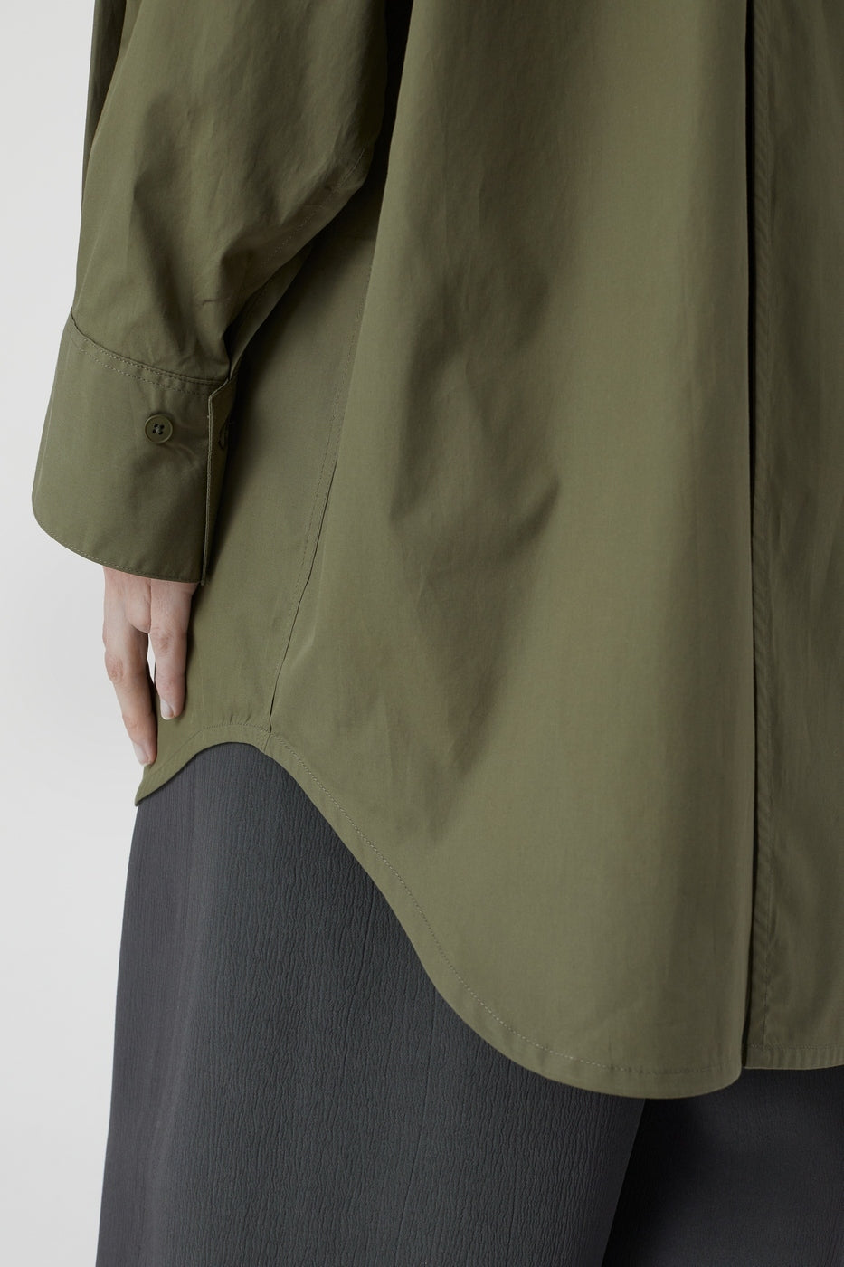 Camisa Espalda Abierta - Industrial Green - Mujer
