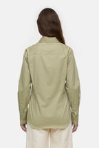 Camisa Entallada - Sage Tea - Mujer
