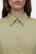Camisa Entallada - Sage Tea - Mujer