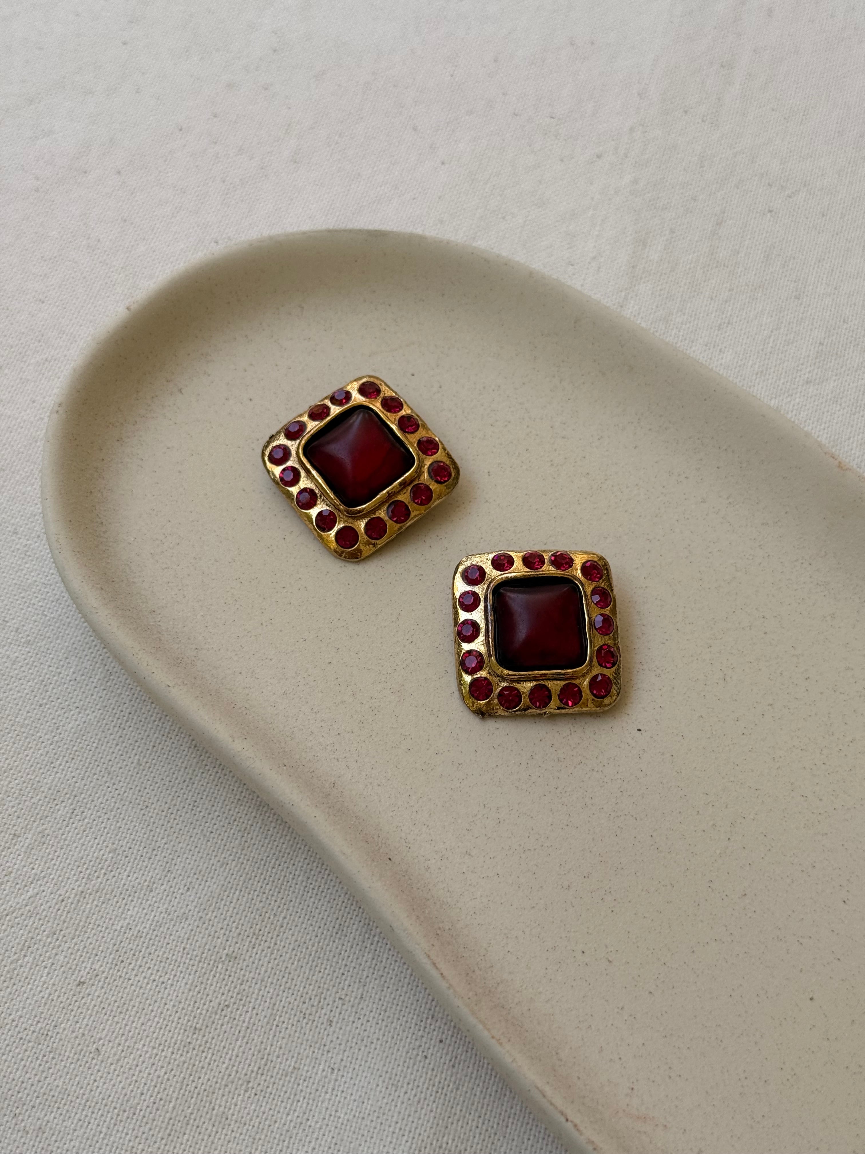 Boucles D’Oreilles Vintage - Cabochons Rouges Et Strass