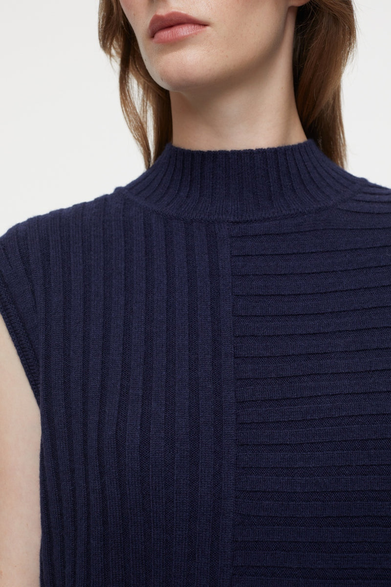 Vest With Slits - Dark Night - Femme