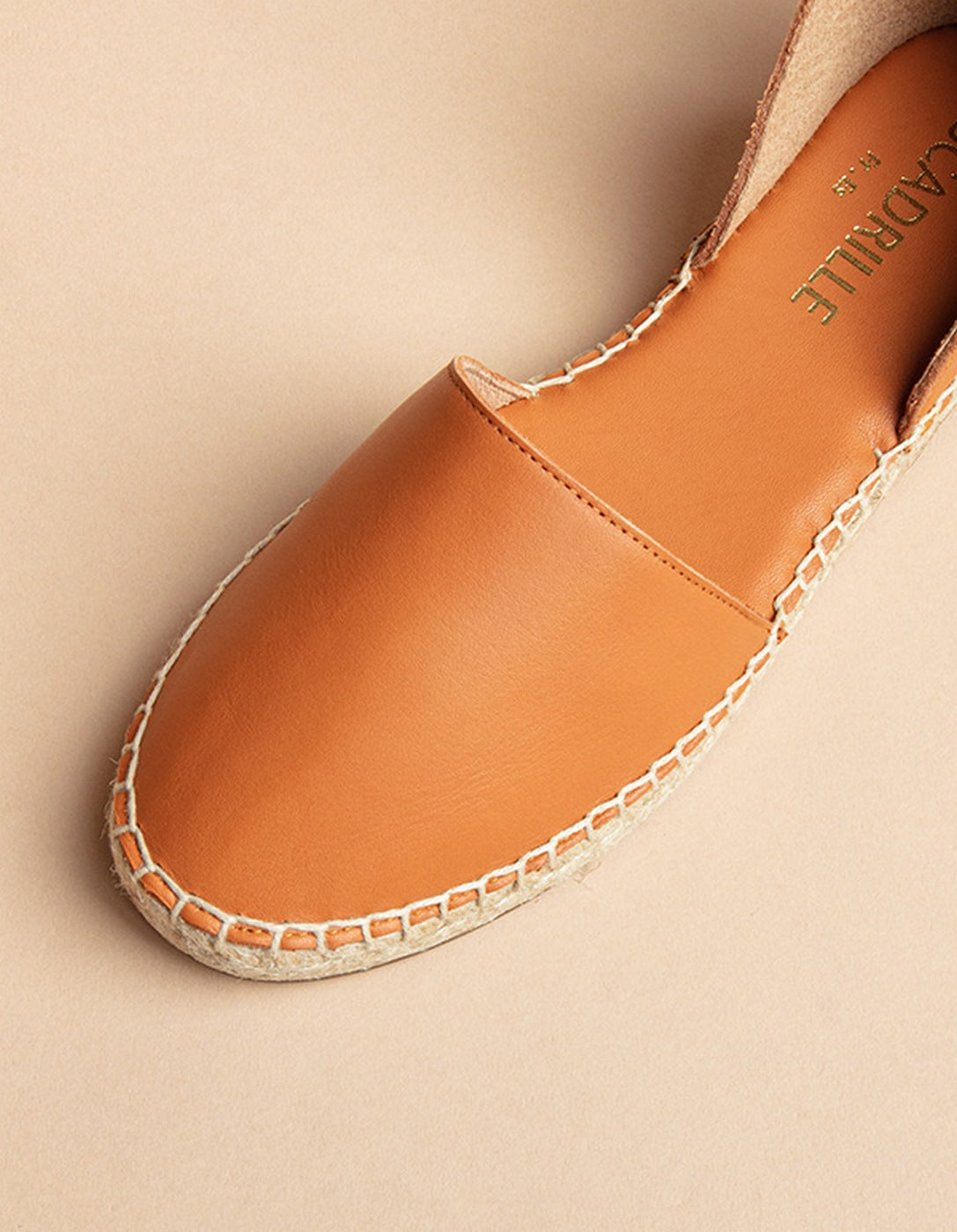 Alpargatas Planas Calvi - Piel Camel - Mujer
