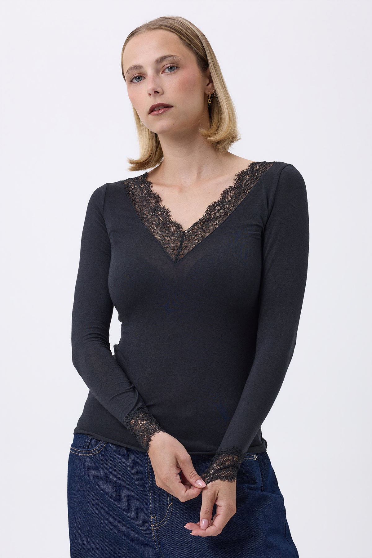 T Shirt V Neck Lace Capri - Noir - Femme