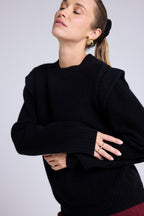 Jersey Cuello Redondo Hombros Estructurados Carla - Negro