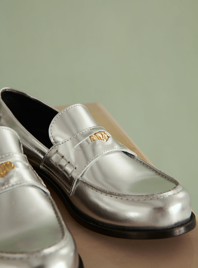 MOCASSINS ARGENTES CAROLE PETITE MENDIGOTE