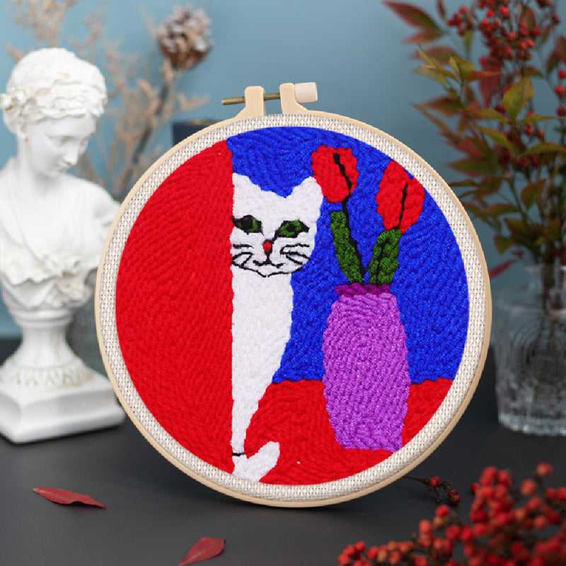 Punch Needle Chat Curieux