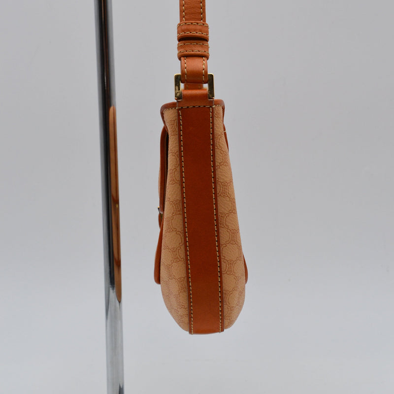 Céline Baguette Vintage Macadam Beige