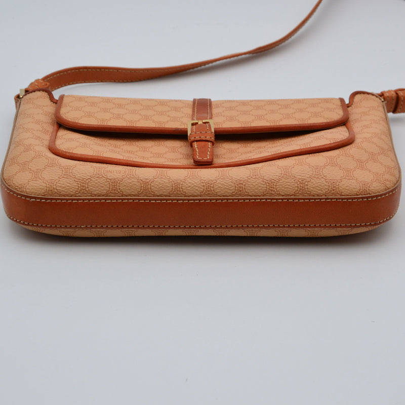Céline Baguette Vintage Macadam Beige