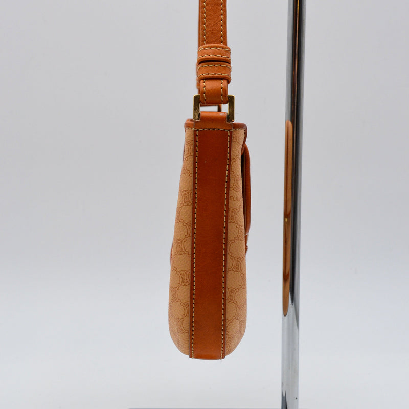 Céline Baguette Vintage Macadam Beige