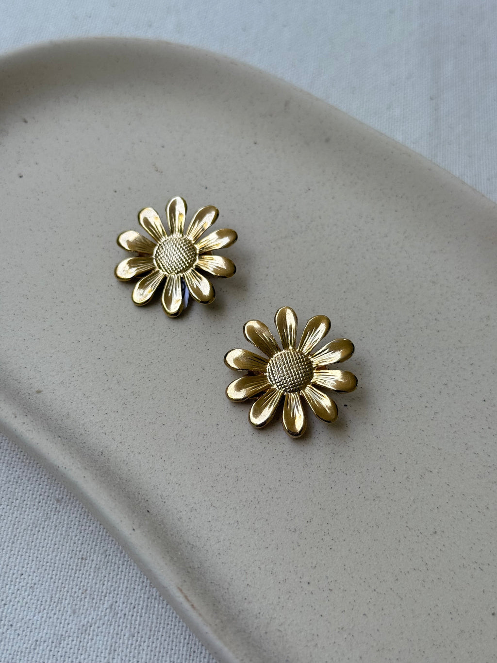Vintage Earrings - Gold-Tone Flower