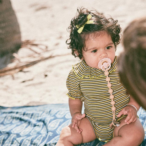 Body Paloma rayas corteza - Selección Misha & Puff disponible en www.amaetc.com, concept store eco-friendly para niños