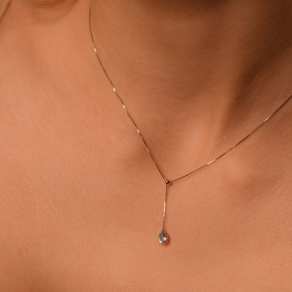 Collar “Goutte D’Azur 0.35Ct/1” Oro blanco 375/1000 y topacio