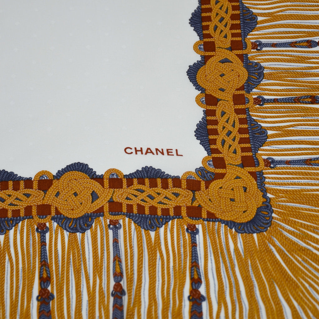 Pañuelo Chanel Cuadrado Seda Crudo y Oro
