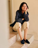 Chausson femme velours lisse marine lifestyle Angarde