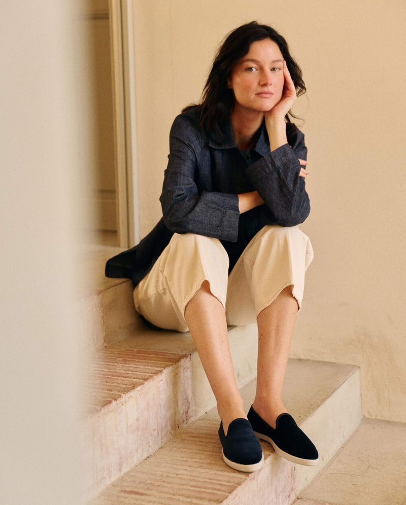 Chausson femme velours lisse marine lifestyle Angarde