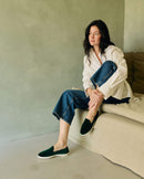 Chausson femme velours vert lifestyle Angarde