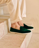 Chausson homme velours vert lifestyle Angarde