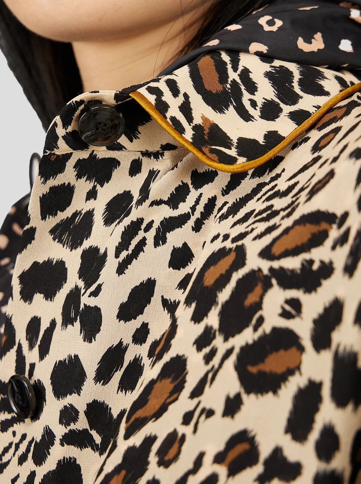 Tasman Seidenbluse mit Leopardenmuster