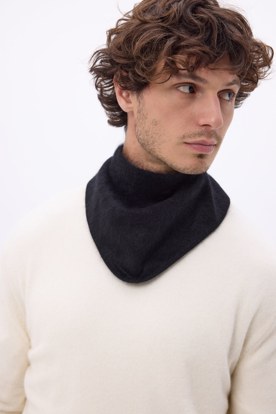 Small Triangle Bandana – Brushed Cashmere Chris - Black - Men