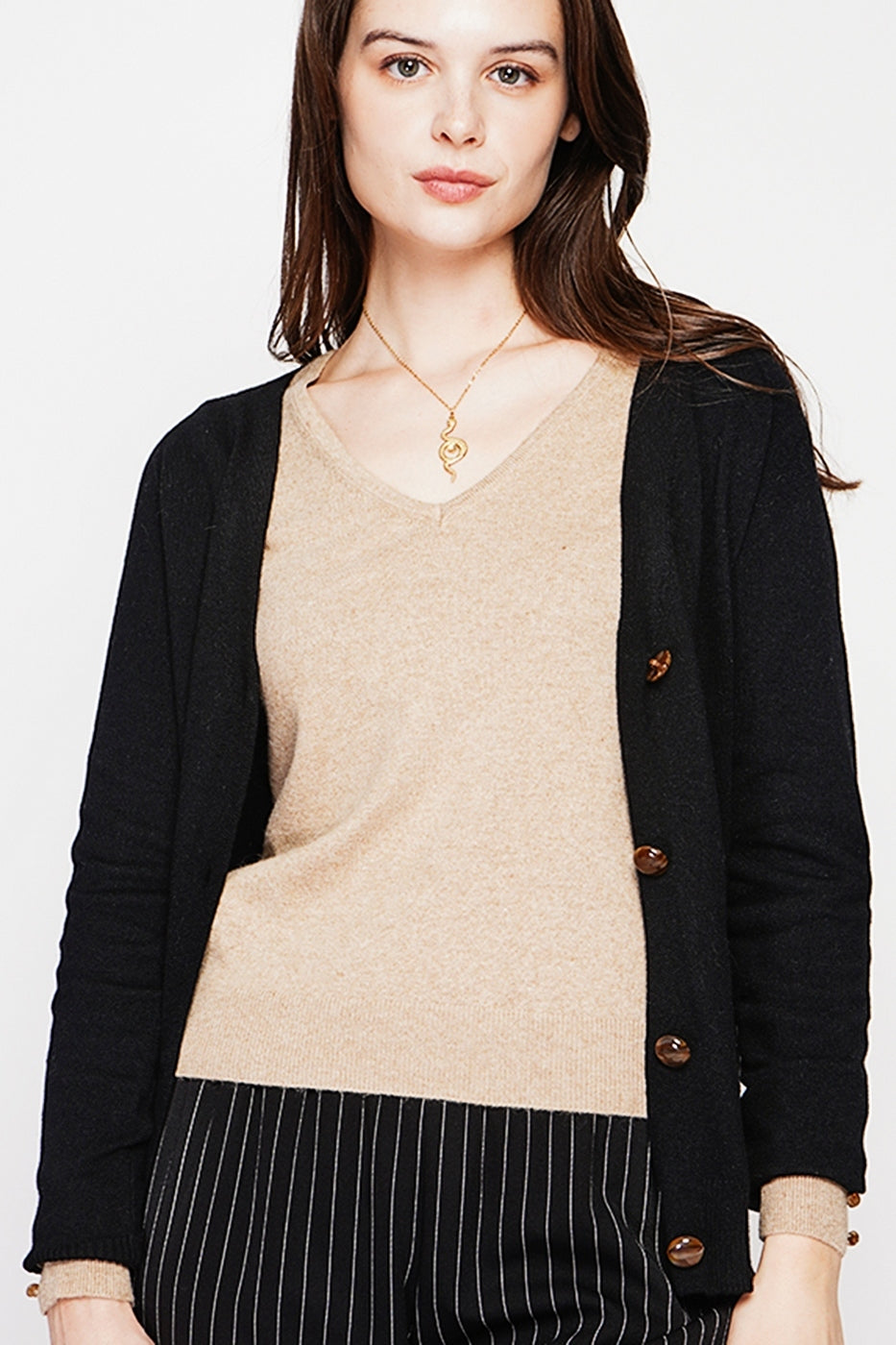 Gilet Col V Boutonné – Noir – Femme