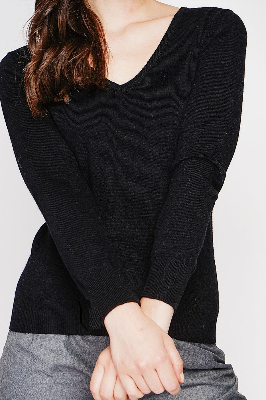 Pull Col V – Noir – Femme