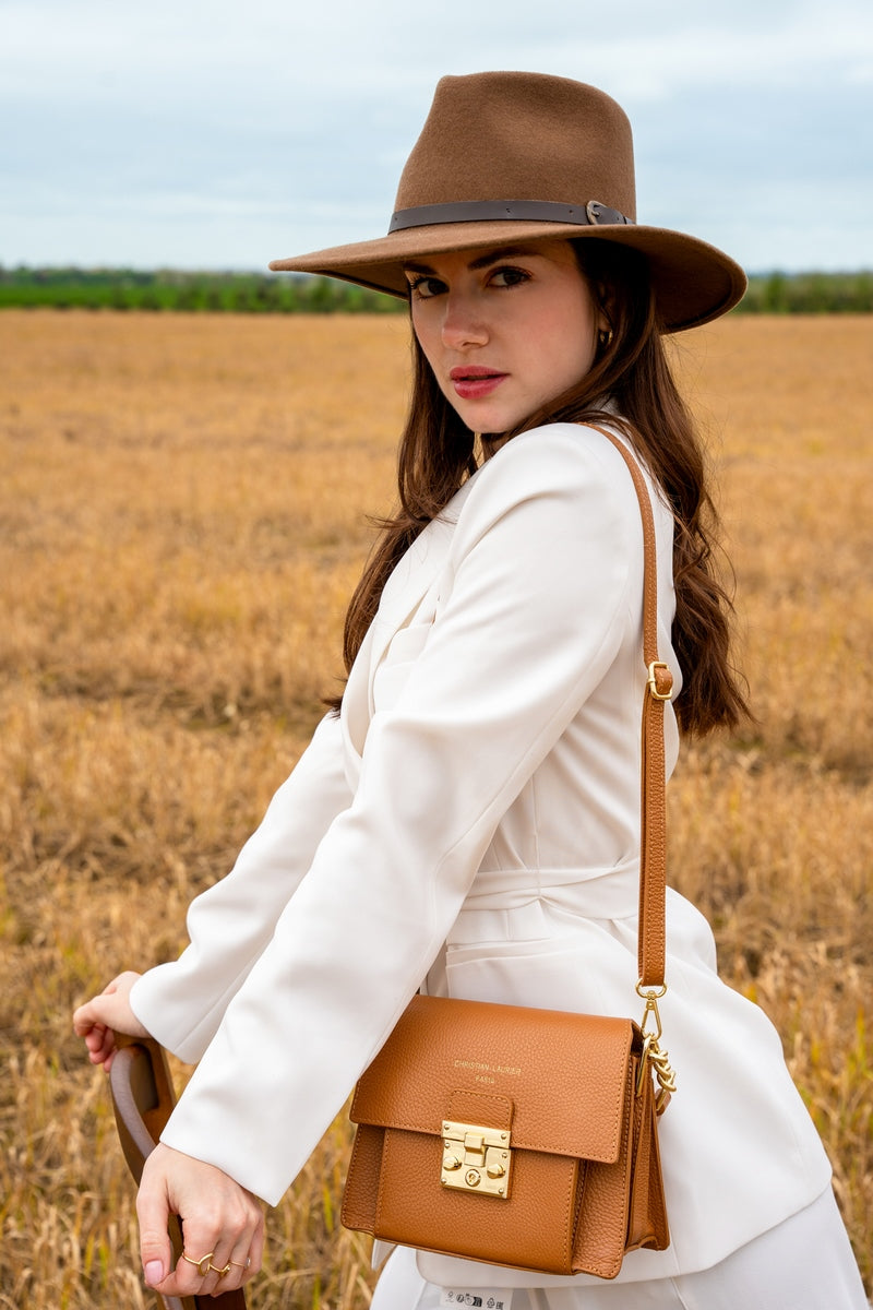 Adriana Shoulder Bag - Camel