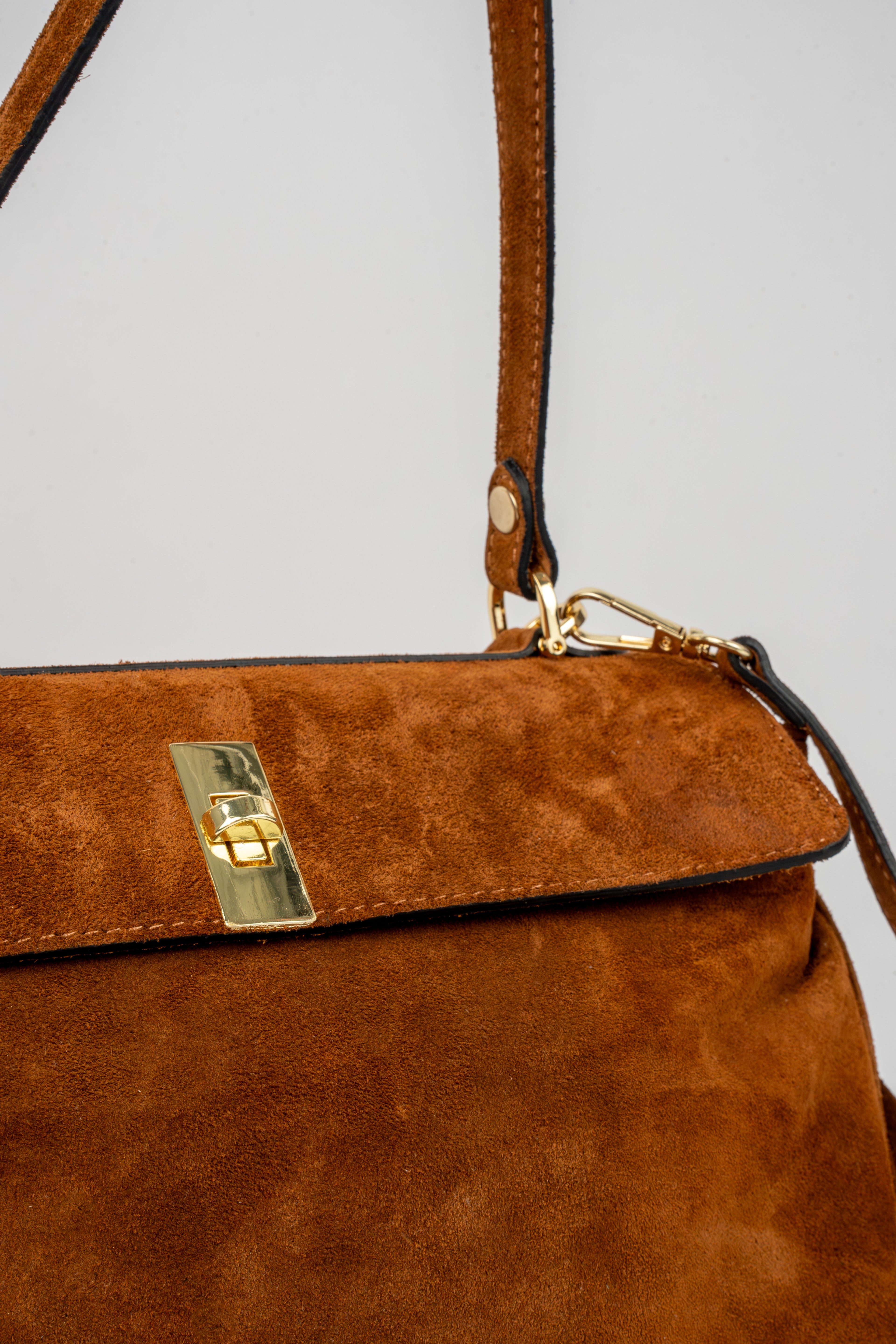 Ami Shoulder Bag - Camel