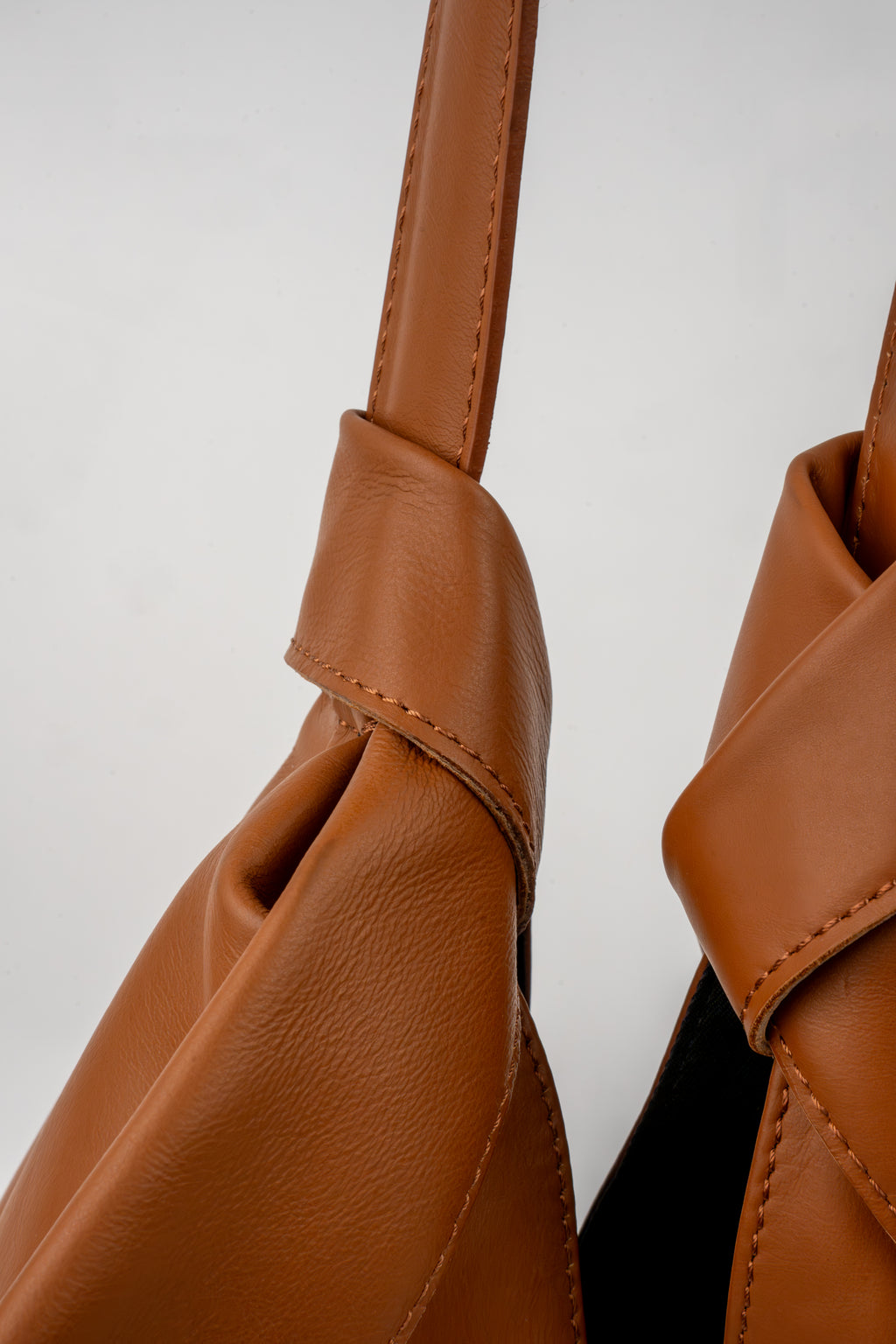 Halo Shoulder Bag - Camel