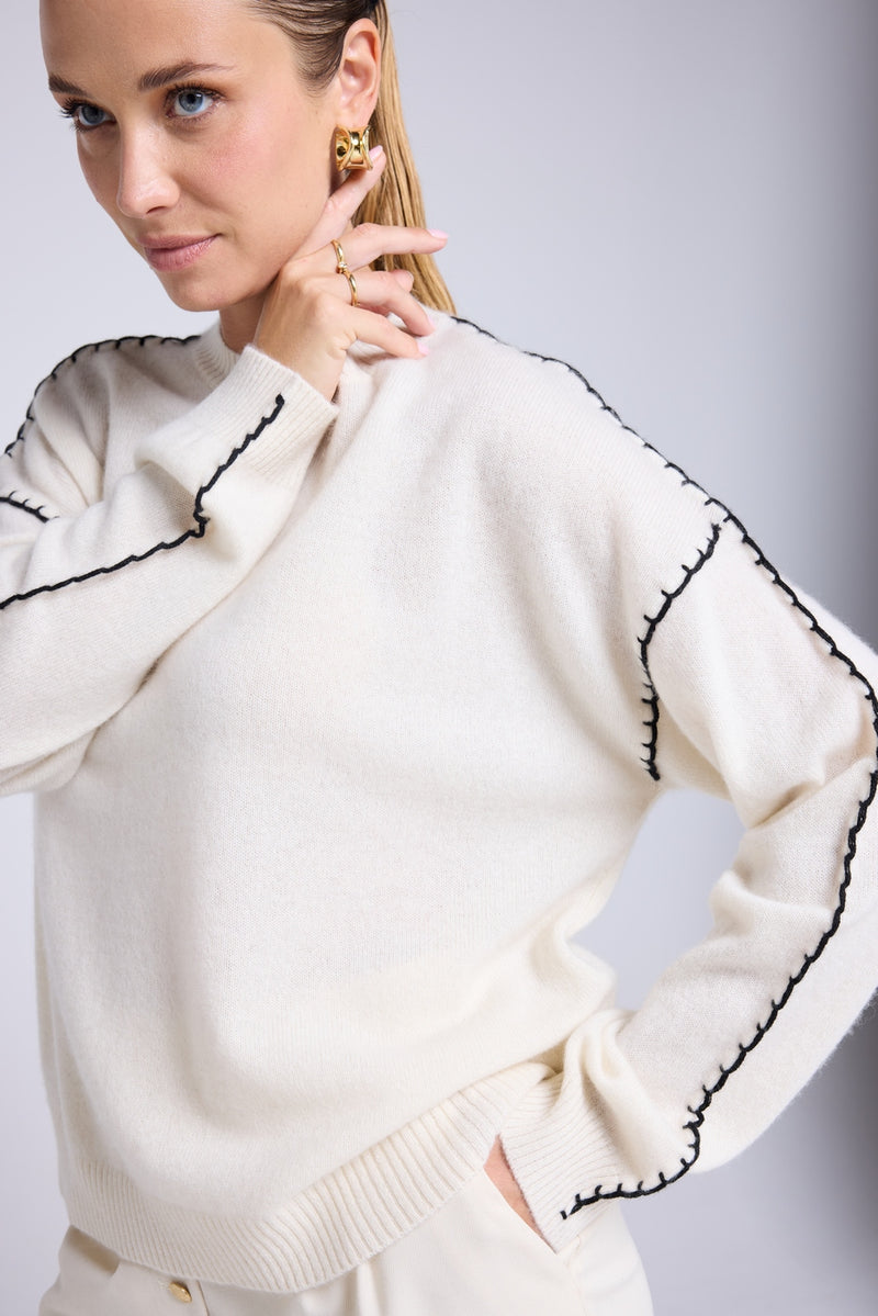 Pull Col Rond Oversize Surpiqures Clarisse - Blanc Noir