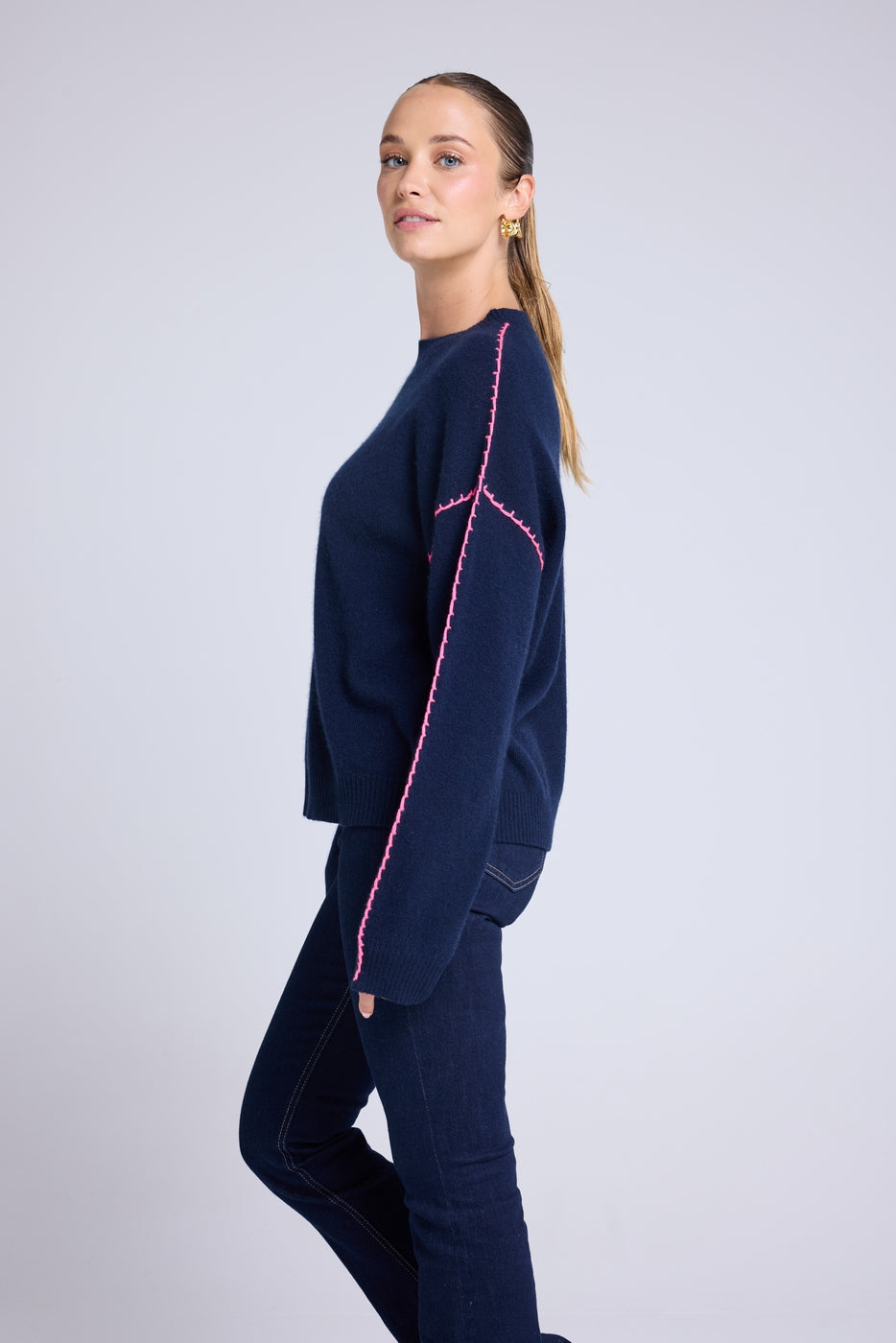Pull Col Rond Oversize Surpiqures Clarisse - Bleu Marine Rose Fluo - Femme