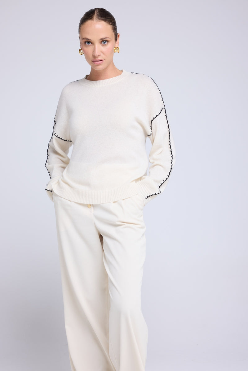 Pull Col Rond Oversize Surpiqures Clarisse - Blanc Noir