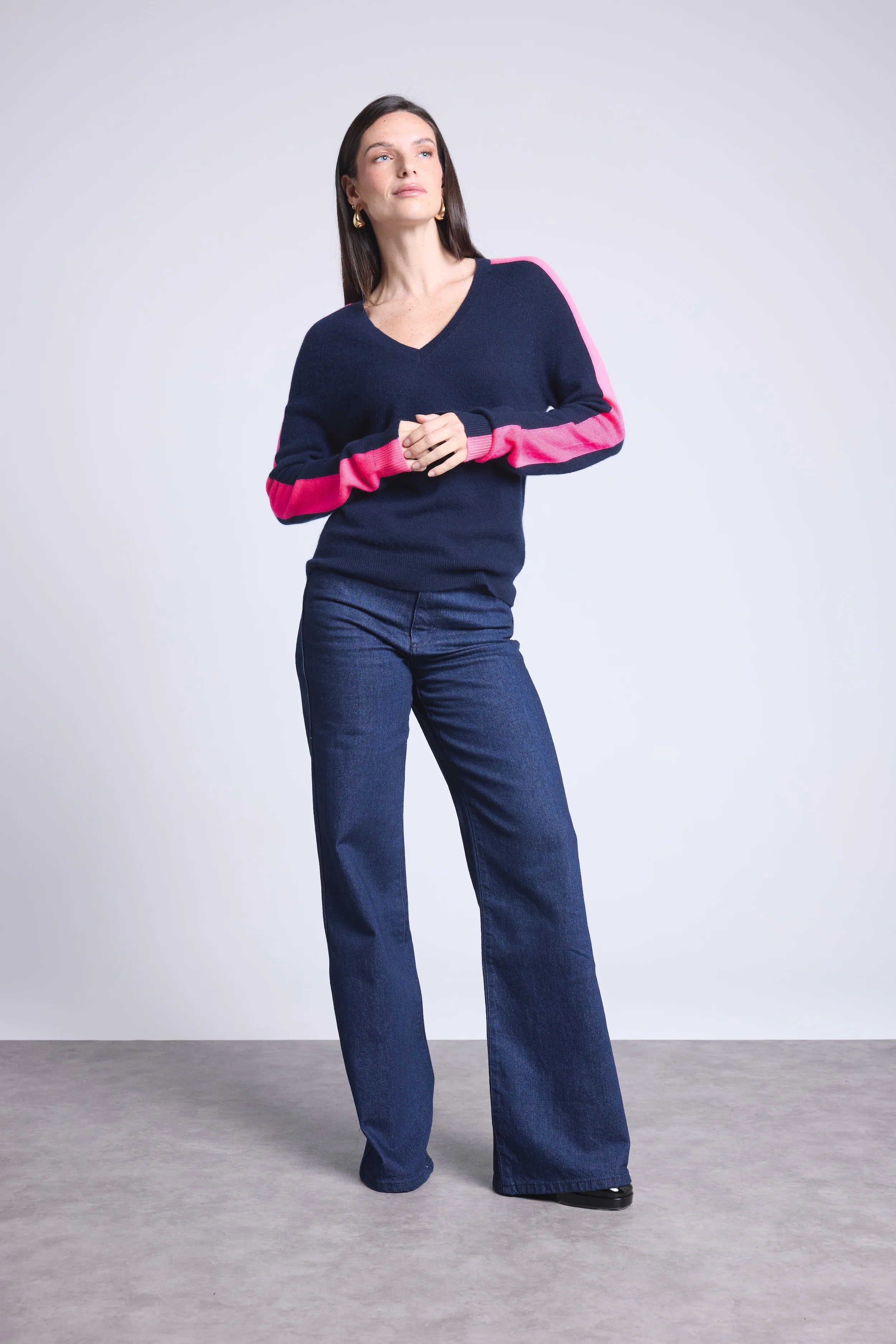 Pull Col V Bande Rose Coline - Bleu Marine Et Rose Fluo - Femme