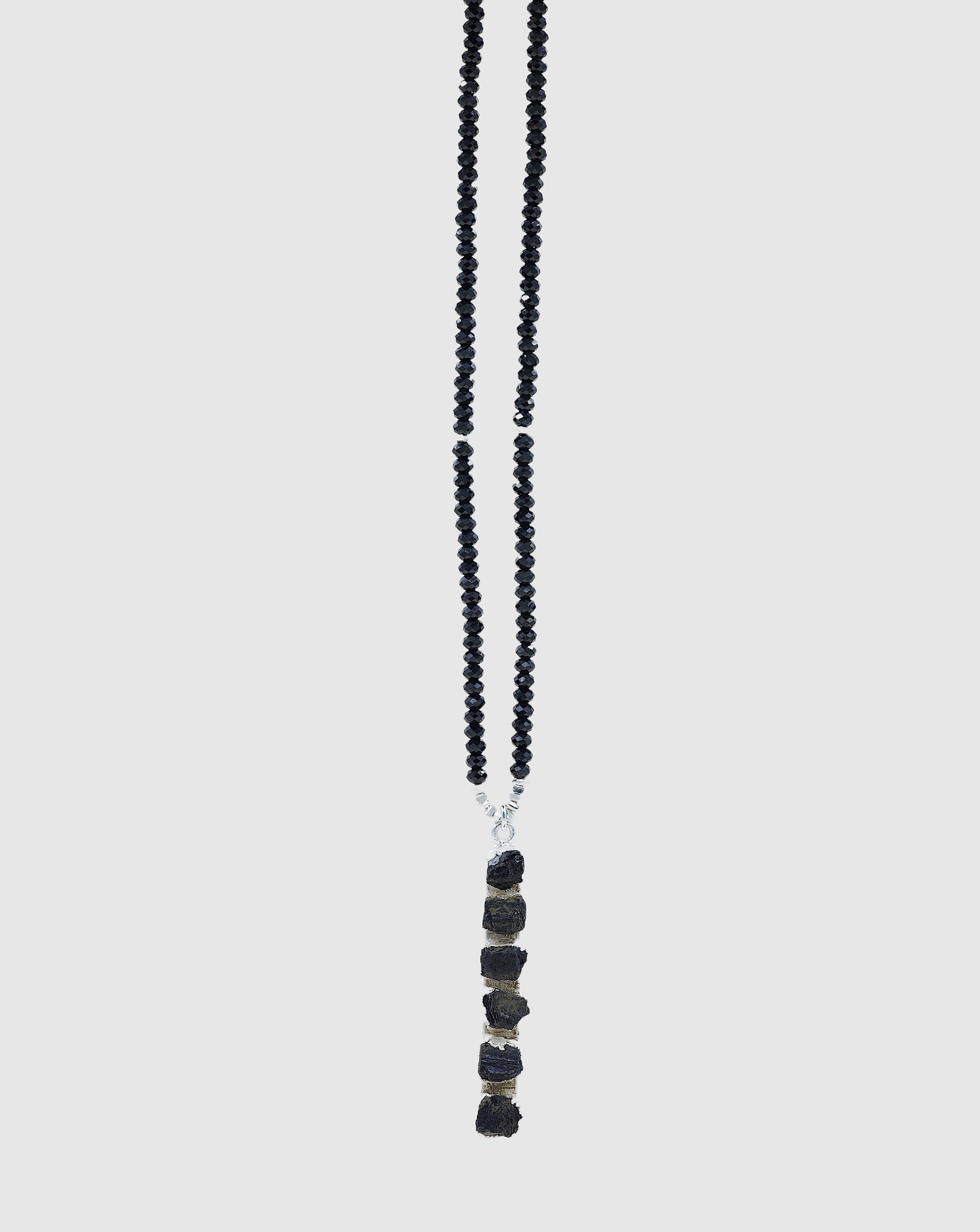 Collar Cairo Espinelas