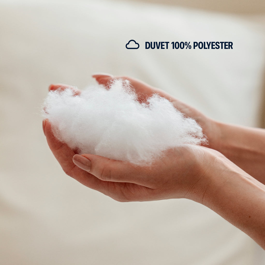 Couette légère temperée 100% fibres creuses siliconnées, enveloppe coton