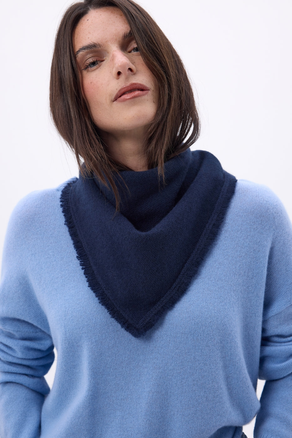 Bufanda bandana triangular lisa Cozy - Azul marino - Mujer