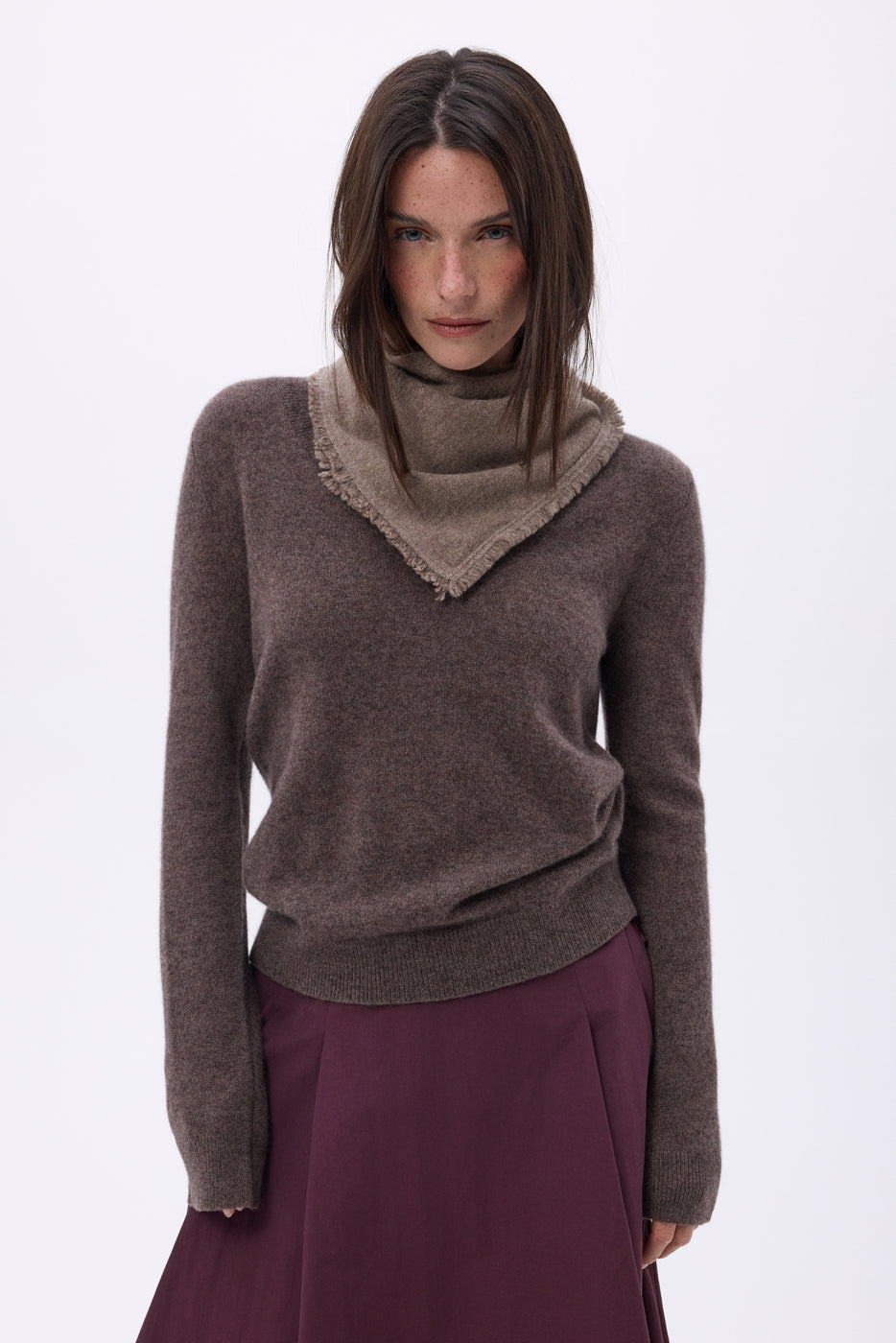 Bufanda Bandana Triángulo Liso Cozy - Nuez - Mujer