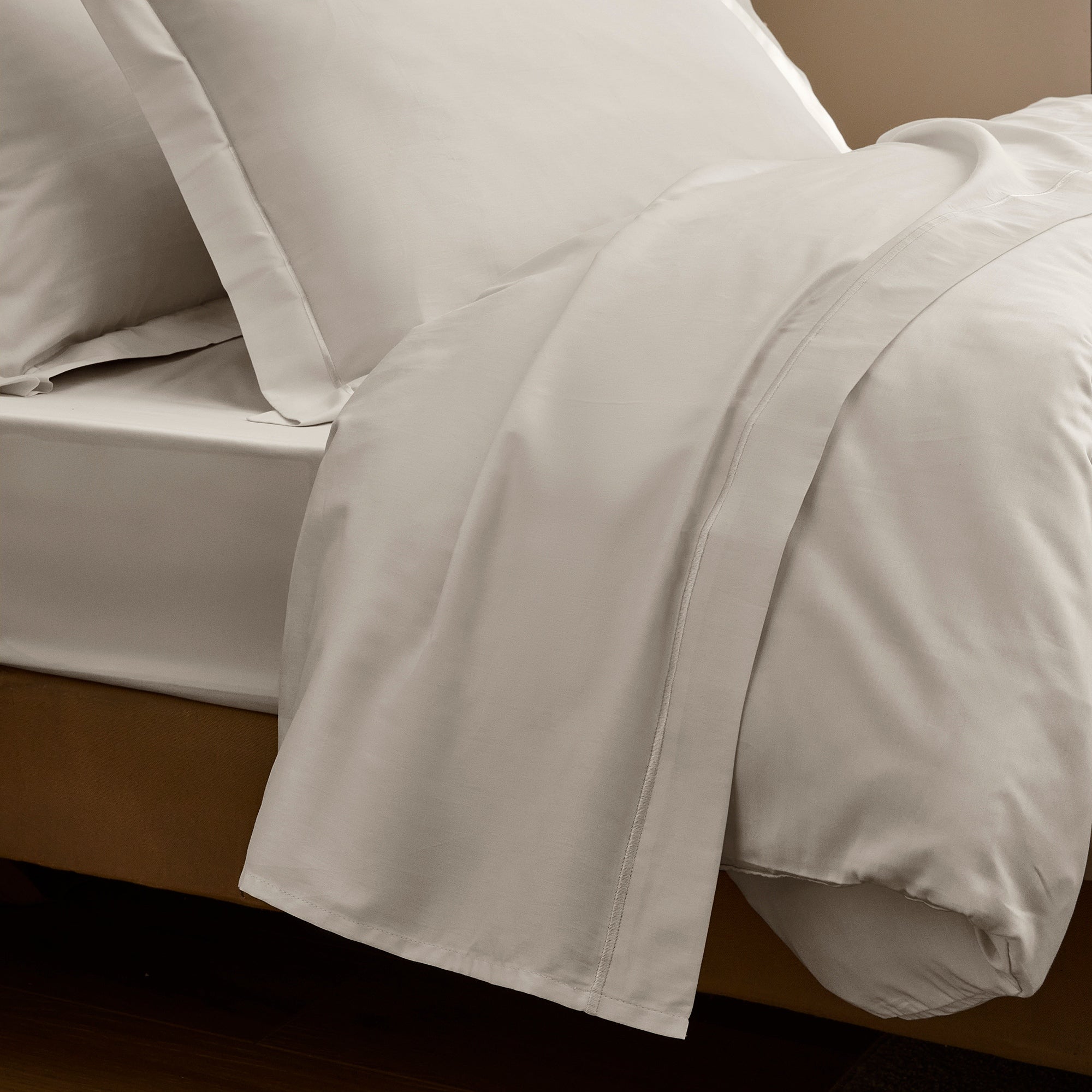 "Prestige" Flat Sheet - Cotton Satin - Sand